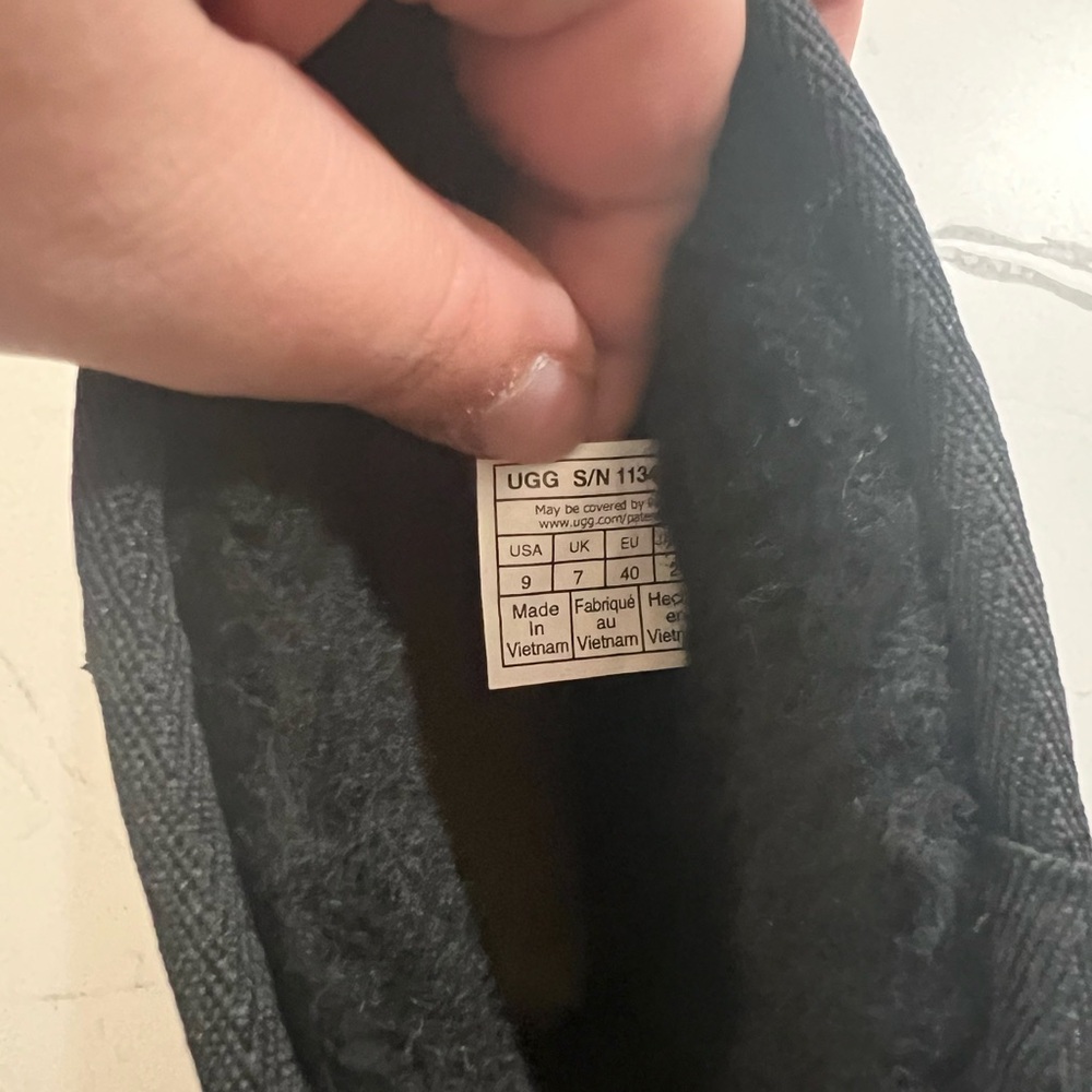UGG Black Platform Boots - Picture 3 of 3